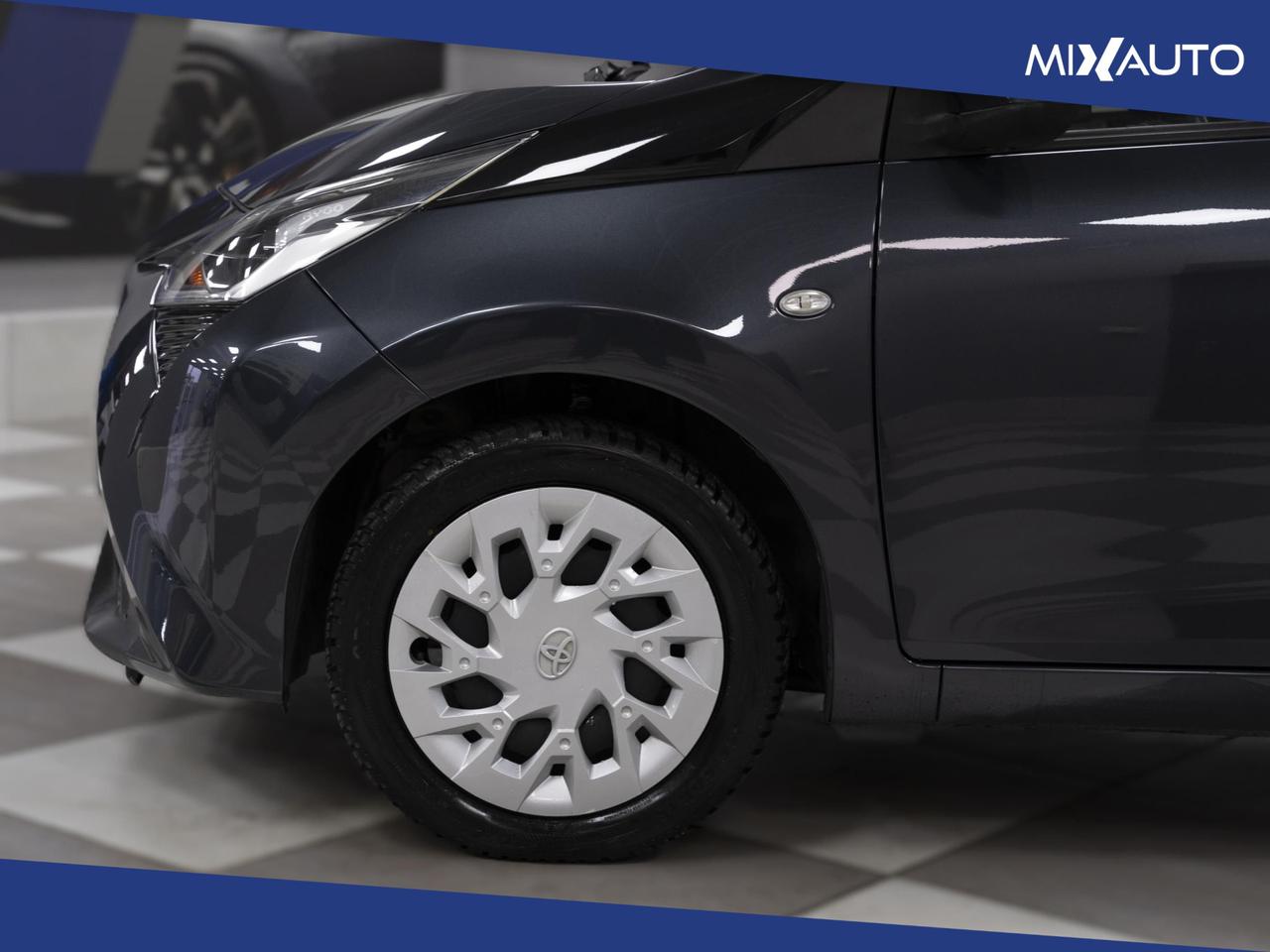 Toyota Aygo 1.0 X-Play Connect 72CV