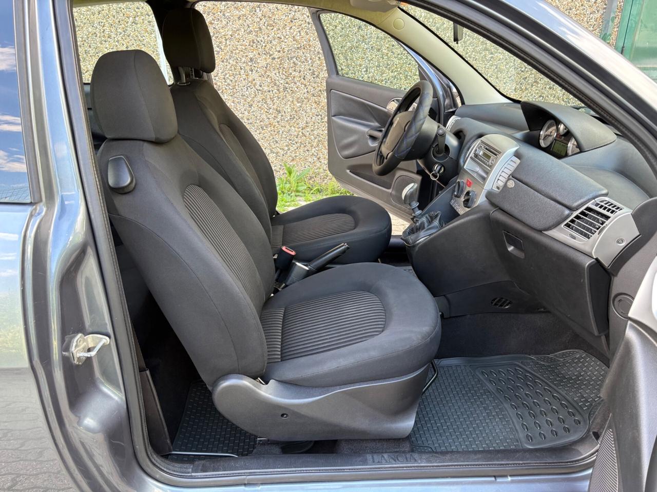 Lancia Ypsilon 1.2 Oro
