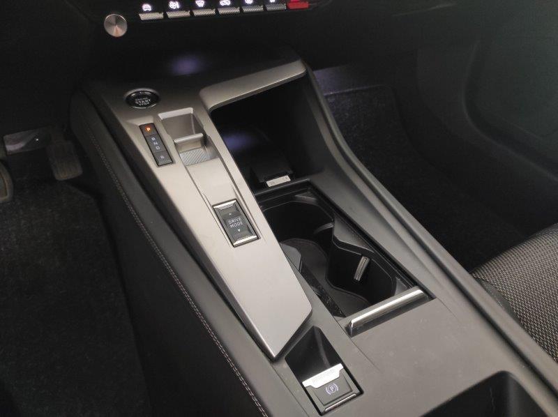 PEUGEOT 308 3ª serie - 308 Plug-in Hybrid 180 e-EAT8 SW Allure