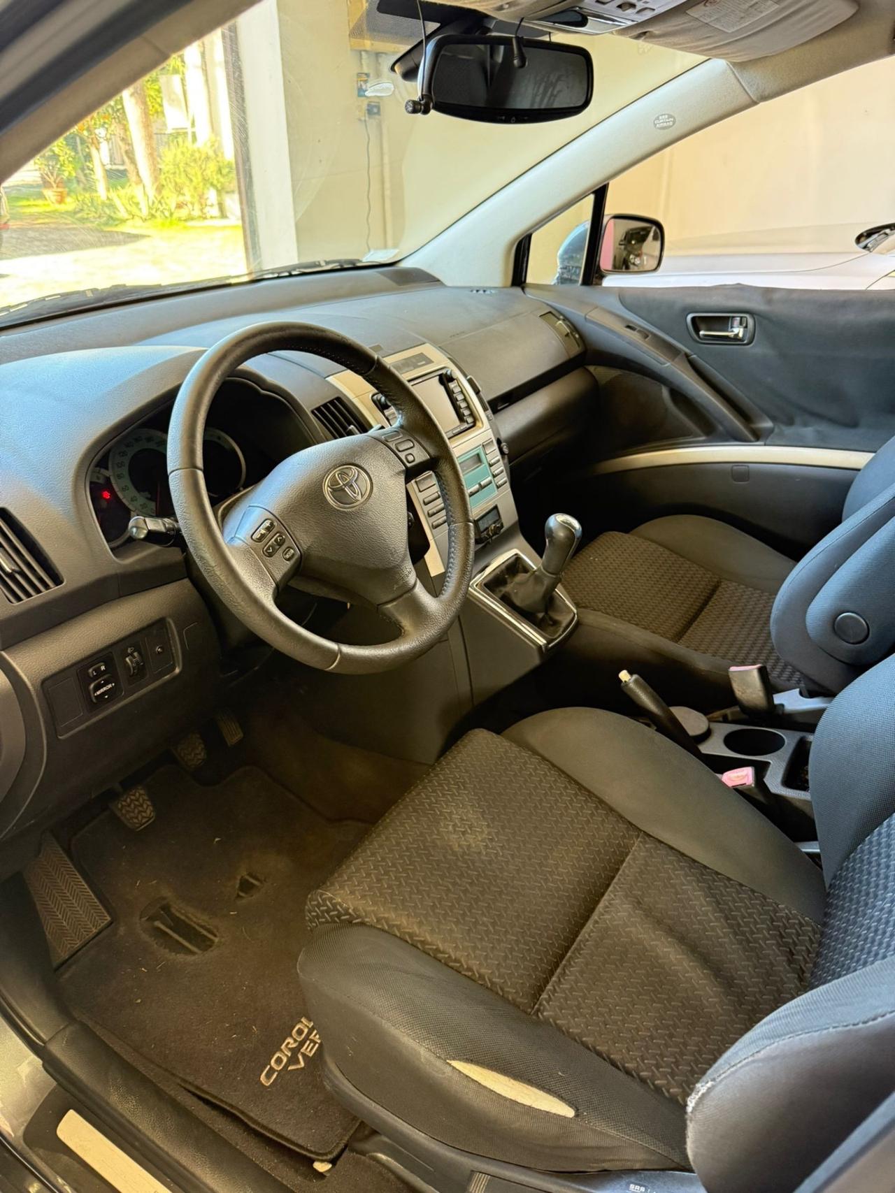 Toyota Corolla Verso 2.2 16V D-4D DPF Sol