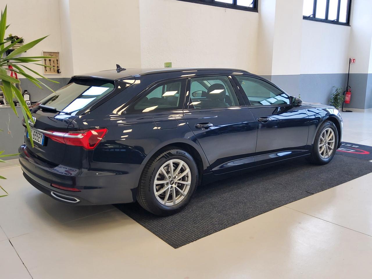 Audi A6 Avant 40 2.0 TDI S tronic Business Plus