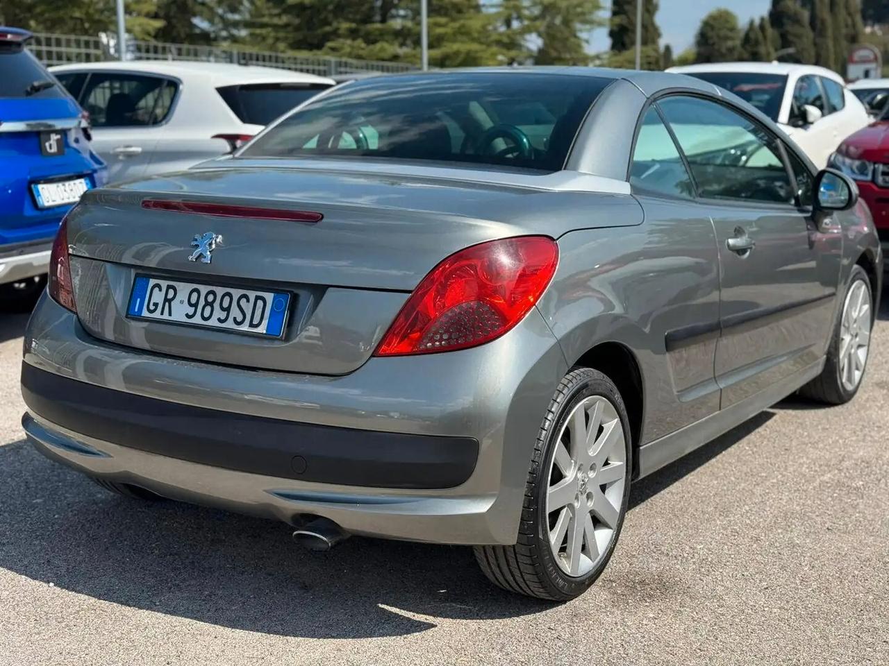 Peugeot 207 1.6 HDi 110CV CC Féline CABRIO