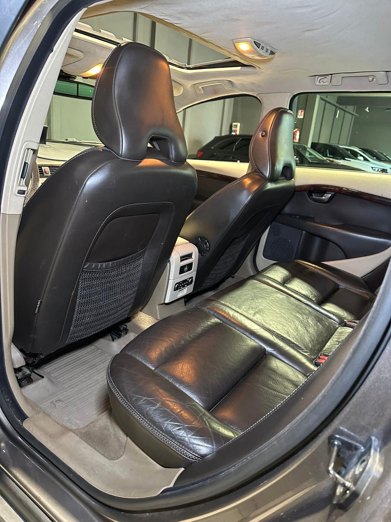 Volvo XC70 D5 AWD Summum