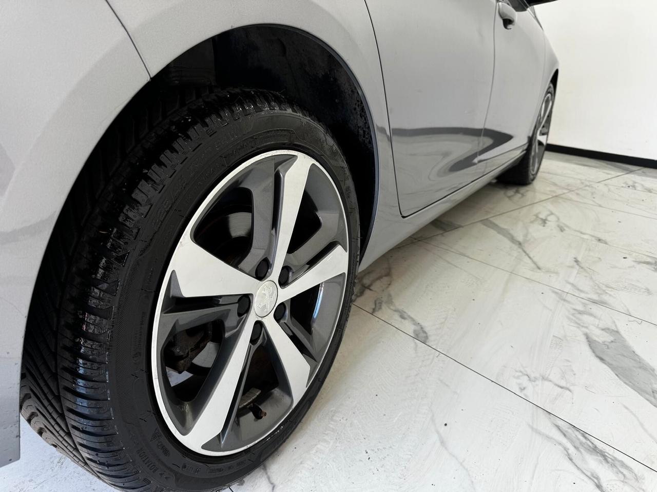 Peugeot 308 PureTech Turbo 130 S&S Allure