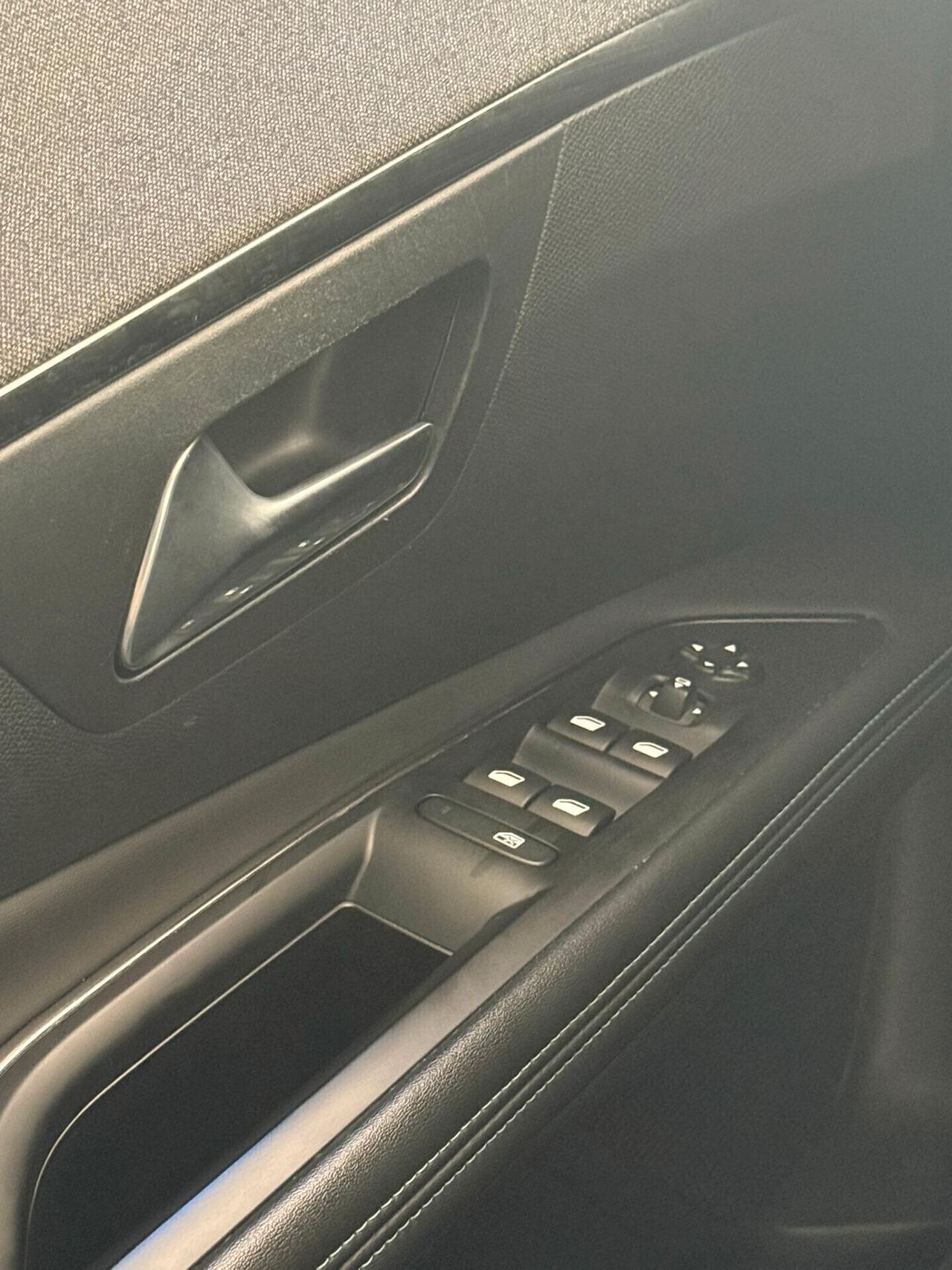 Peugeot 3008 1.5 130CV ANNO 2023 Allure Pack