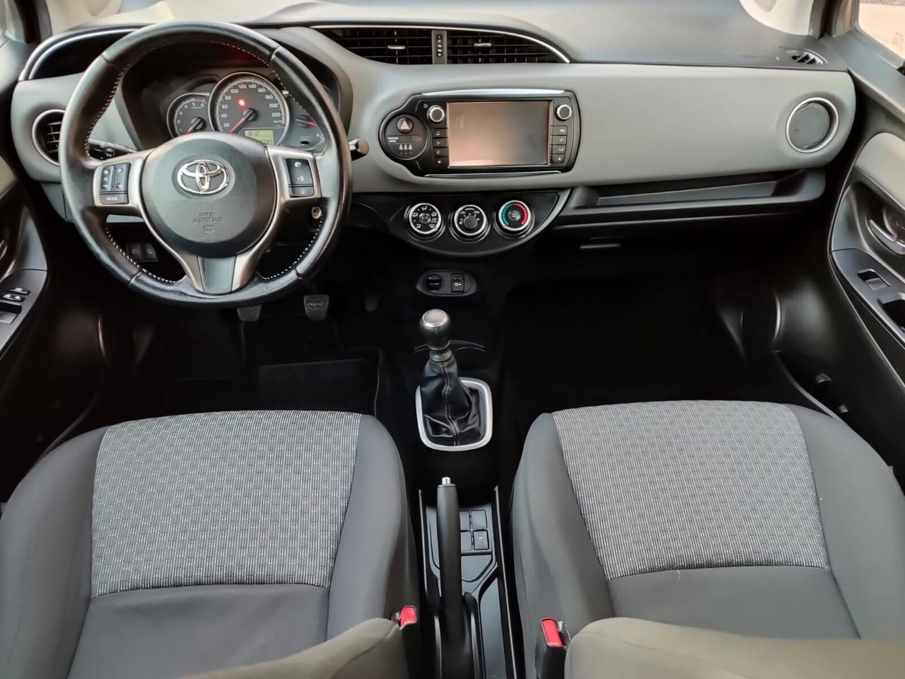 Toyota Yaris 1.4 Diesel ACTIVE 2015!!