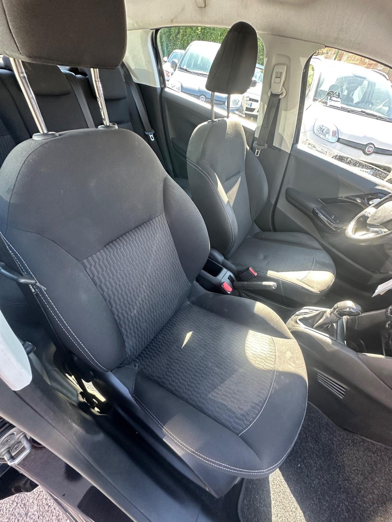Peugeot 208 PureTech 82 5p. GPL Allure