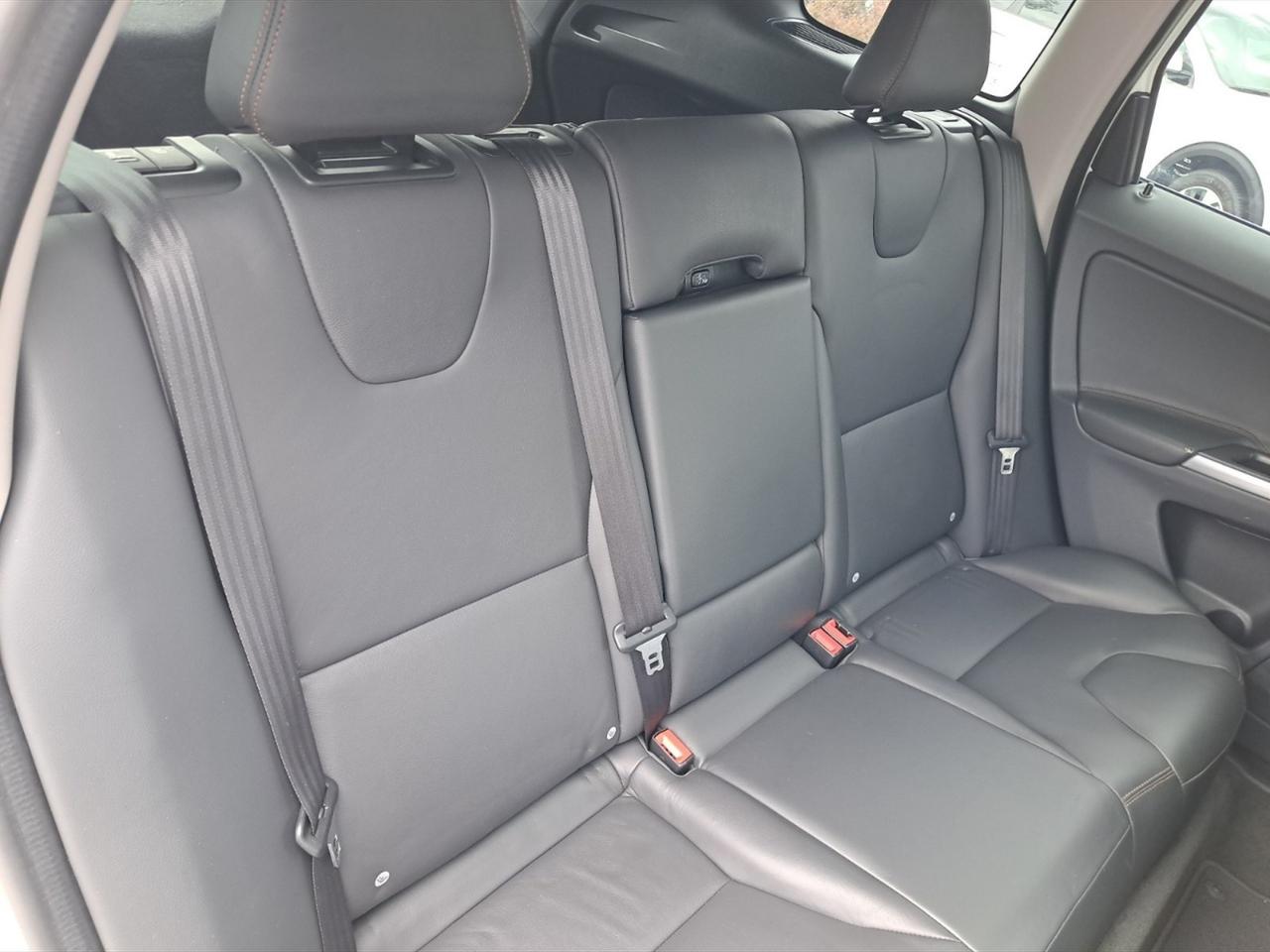 Volvo XC60 2.4 d5 kinetic awd 220cv geartronic