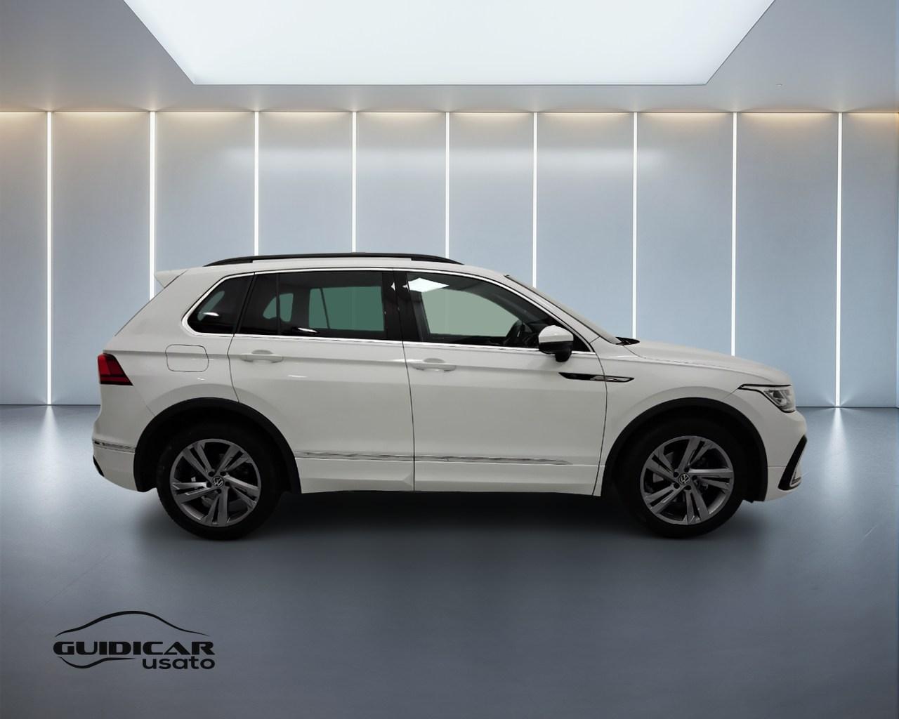 VOLKSWAGEN Tiguan II 2021 - Tiguan 1.5 tsi R-Line 150cv dsg