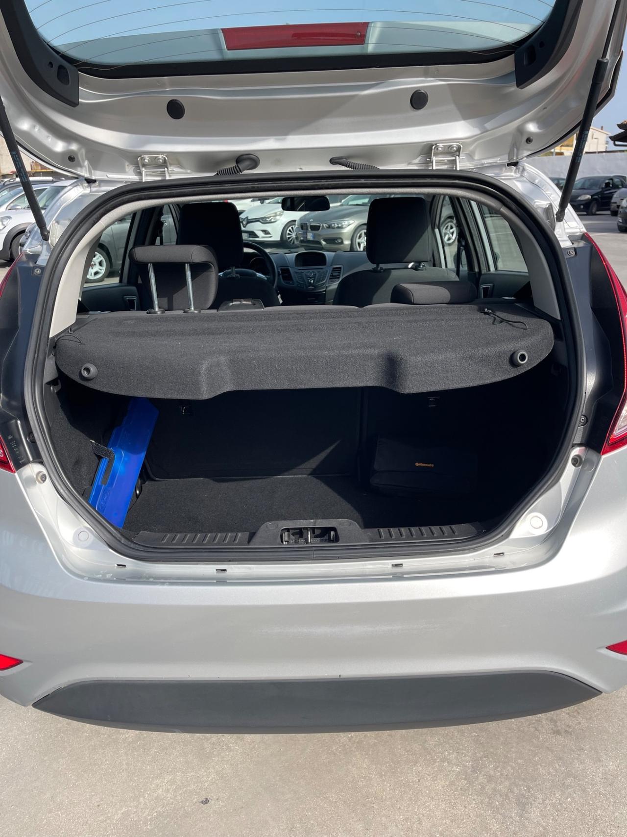 Ford Fiesta 1.4 5 porte GPL