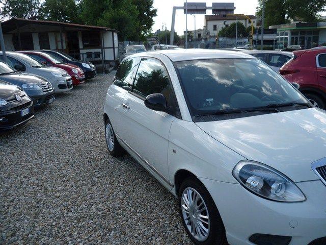 LANCIA Ypsilon 1.2 69 CV Diva