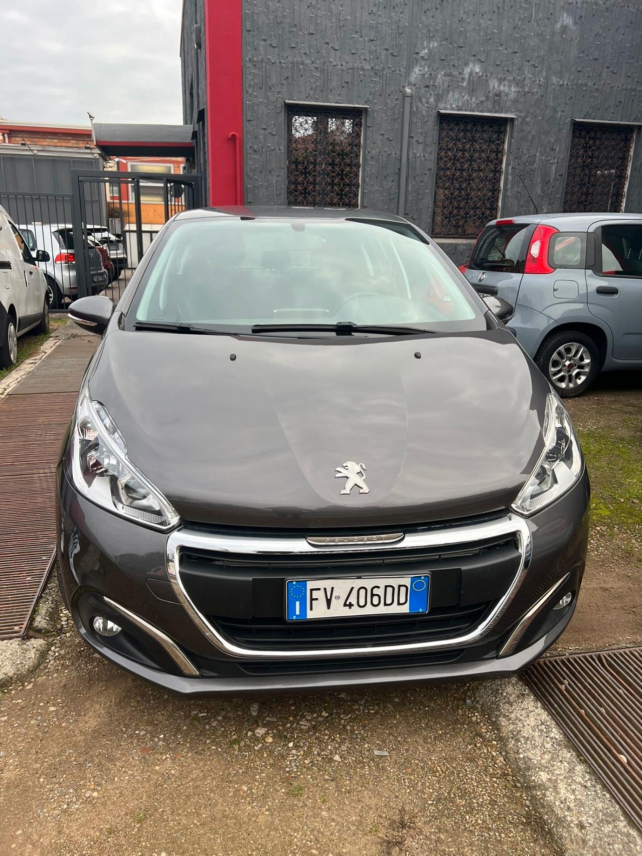 Peugeot 208 PureTech 82 Stop&Start 5 porte Signature