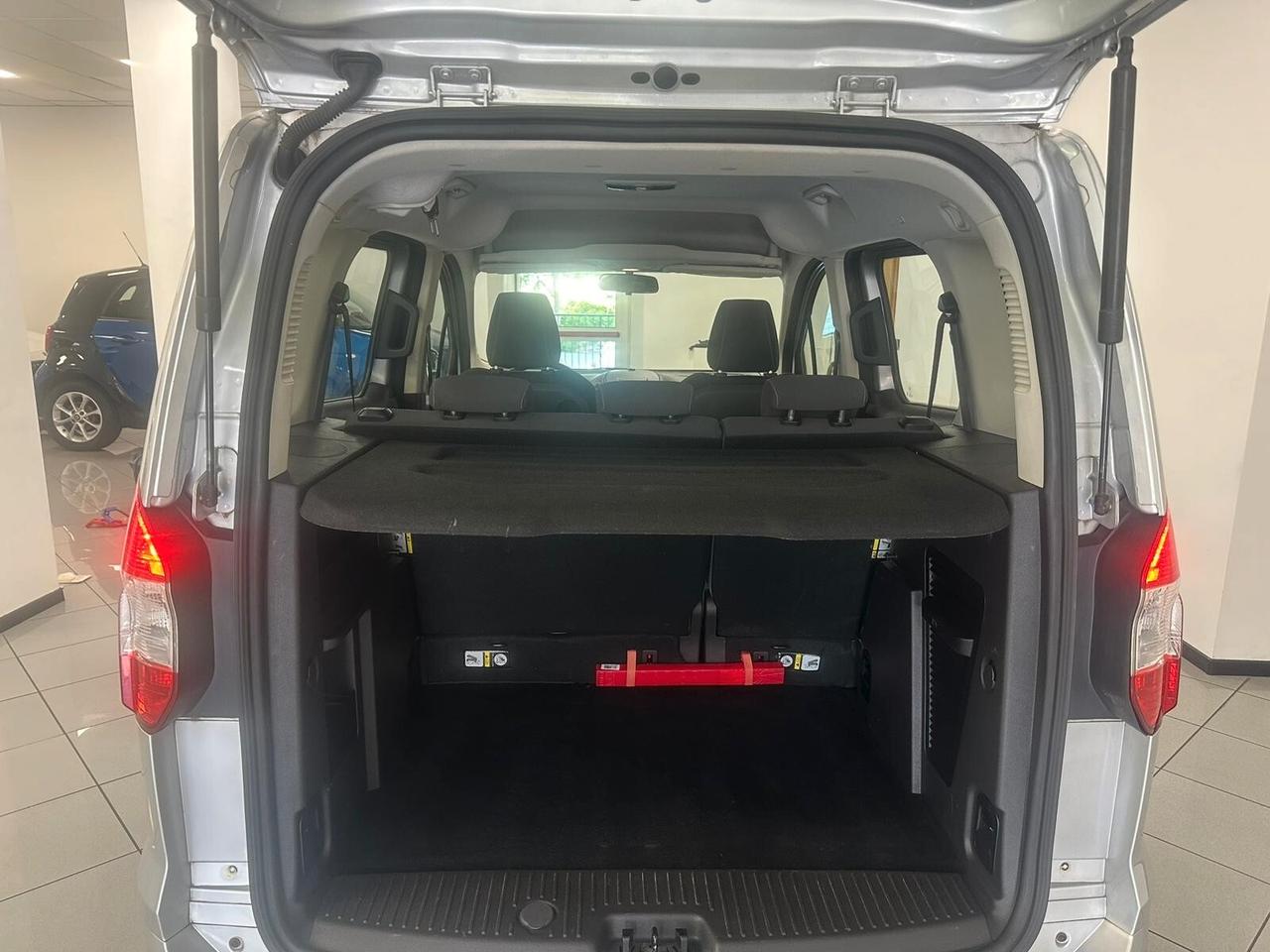 Ford Tourneo Courier 1.0 EcoBoost 100 CV Titanium