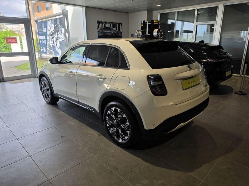 FIAT 600 1.2 Hybrid 100cv La Prima