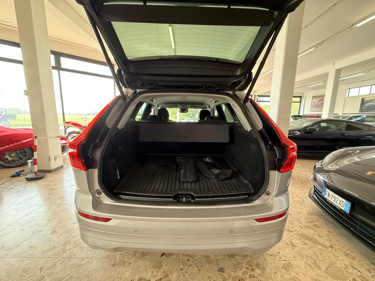 Volvo XC60 2.0 B4 197CV Geartronic Momentum Pro 10/2021 EURO 6D
