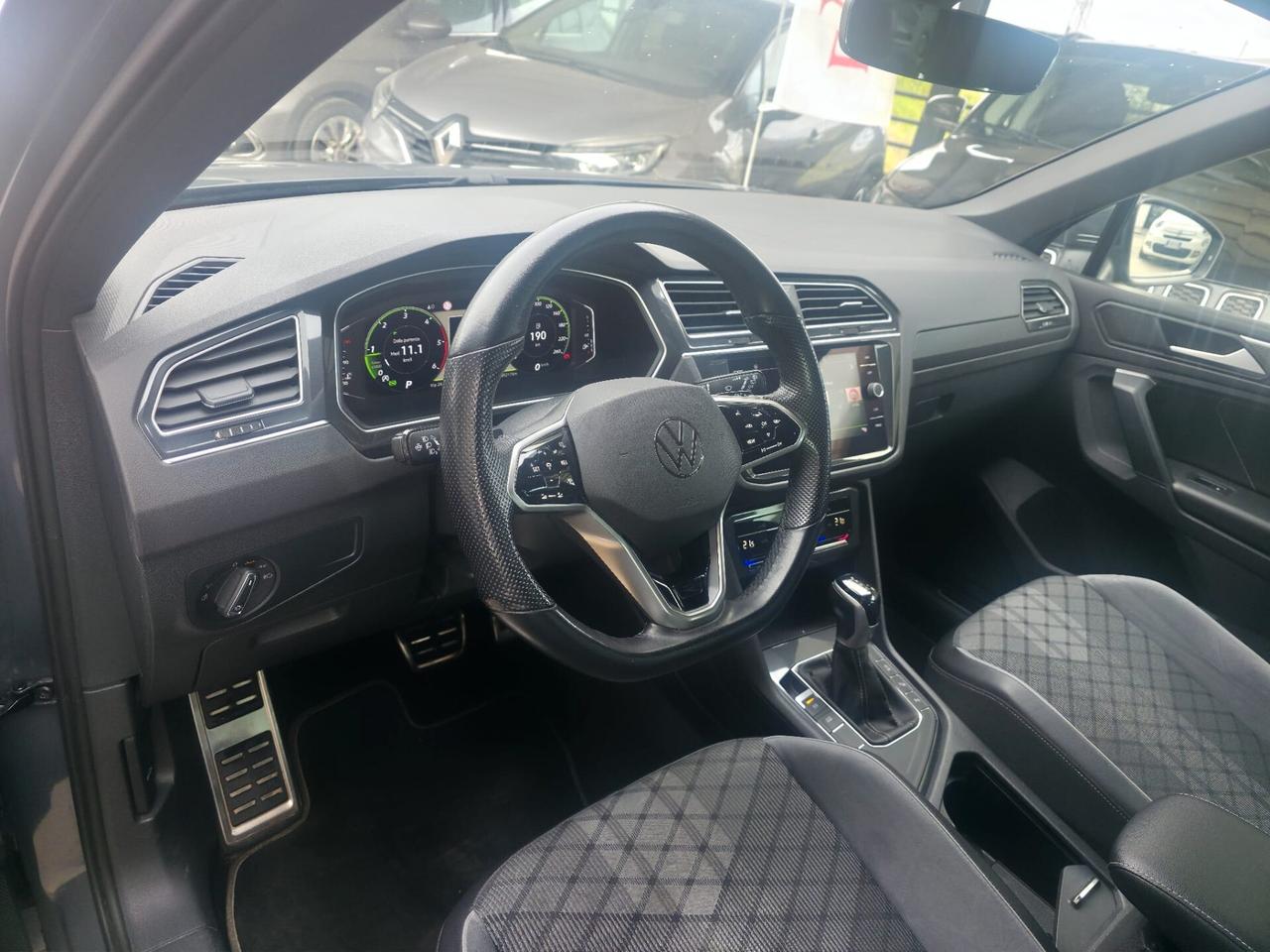 Volkswagen Tiguan 2.0 TDI 150 CV SCR DSG R-Line