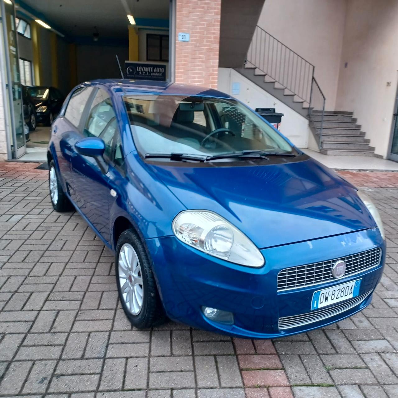 NEOPATENTATI G. PUNTO 1.4 BENZINA / METANO DI FABBRICA