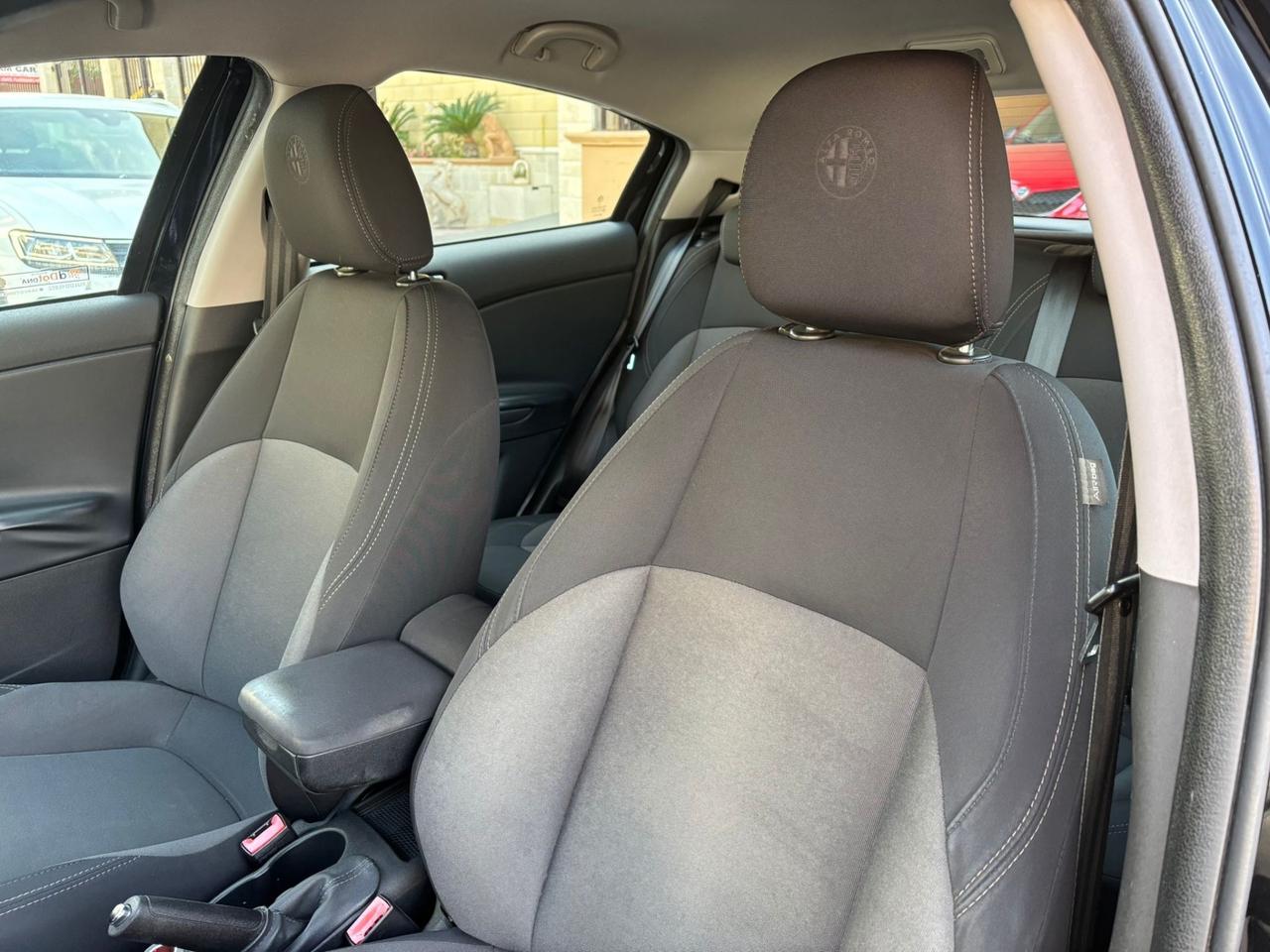 Alfa Romeo Giulietta 1.6 JTDm-2 120 CV Exclusive