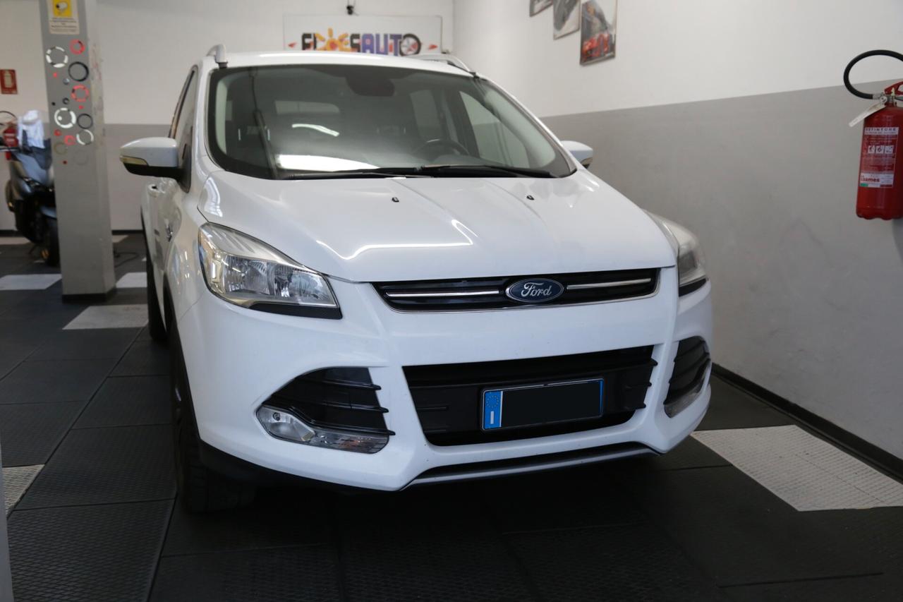 Ford Kuga 2.0 TDCI 150 CV S&S 4WD Powershift Titanium