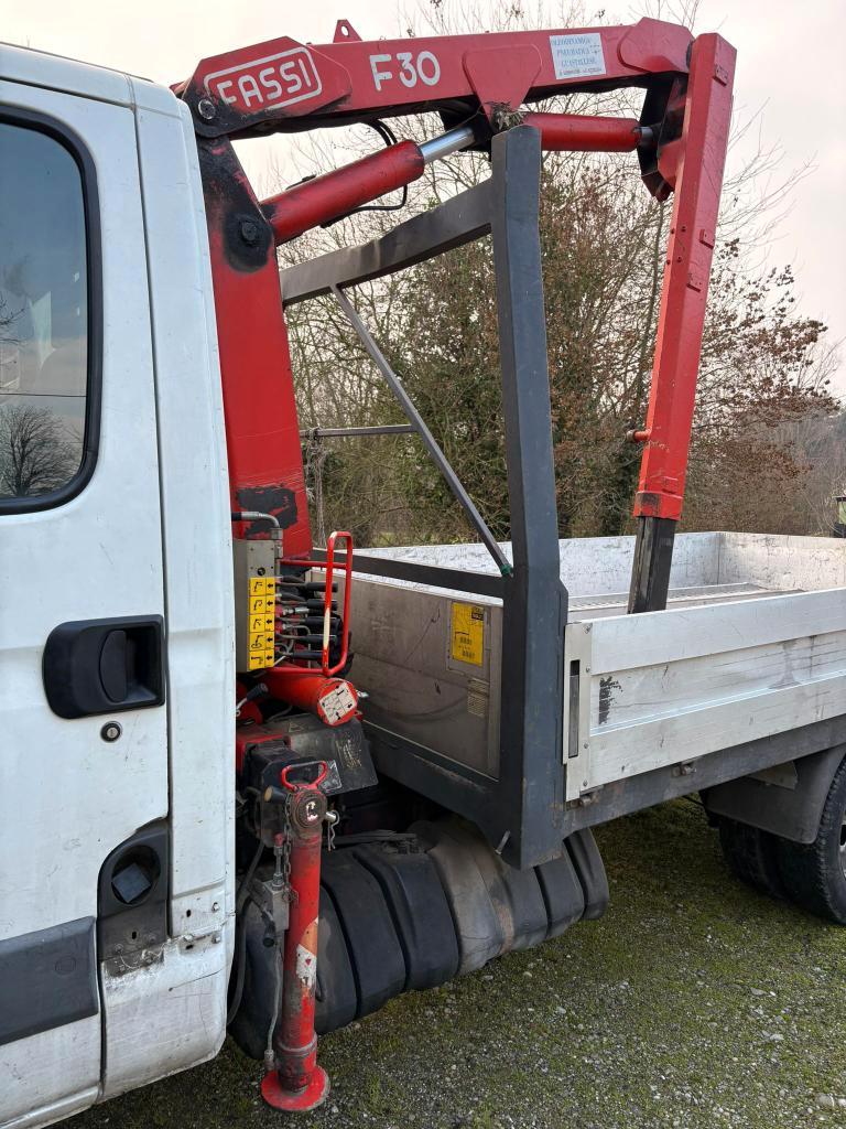 IVECO Daily 35 CASSONE 3 METRI CON GRU
