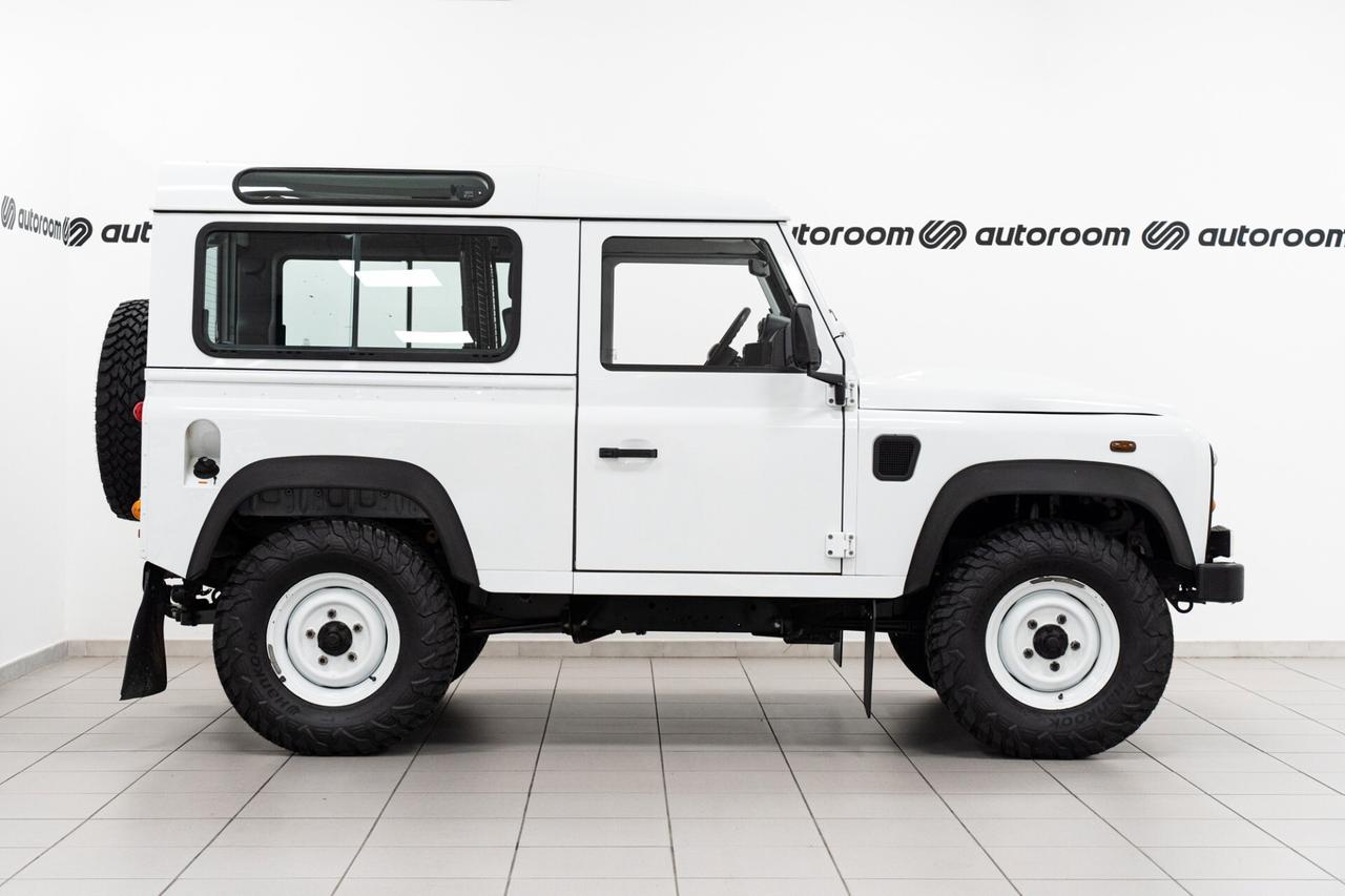 Land Rover Defender 90 2.2 TD4 Station Wagon N1