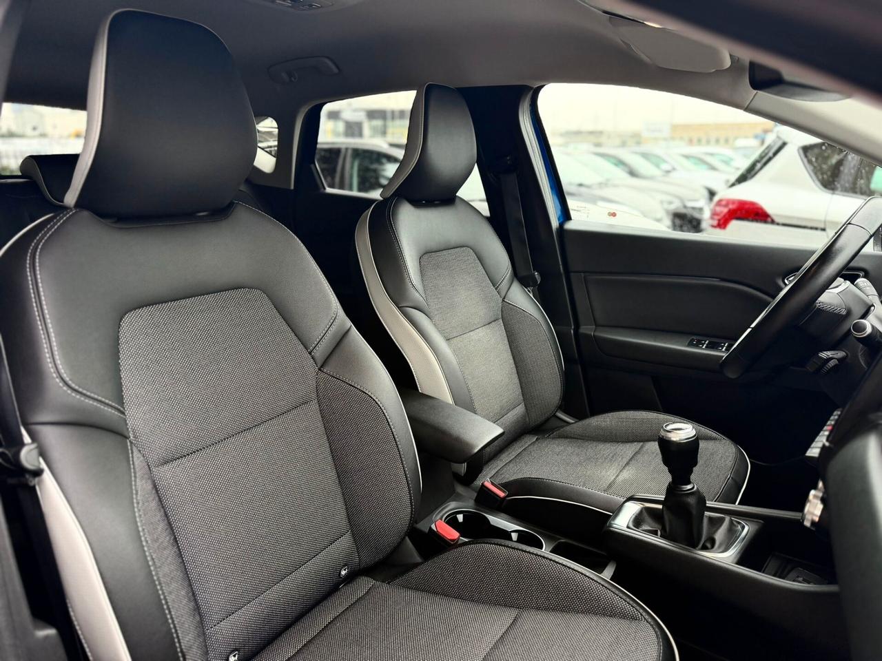 Renault Captur TCe 100 CV Intens