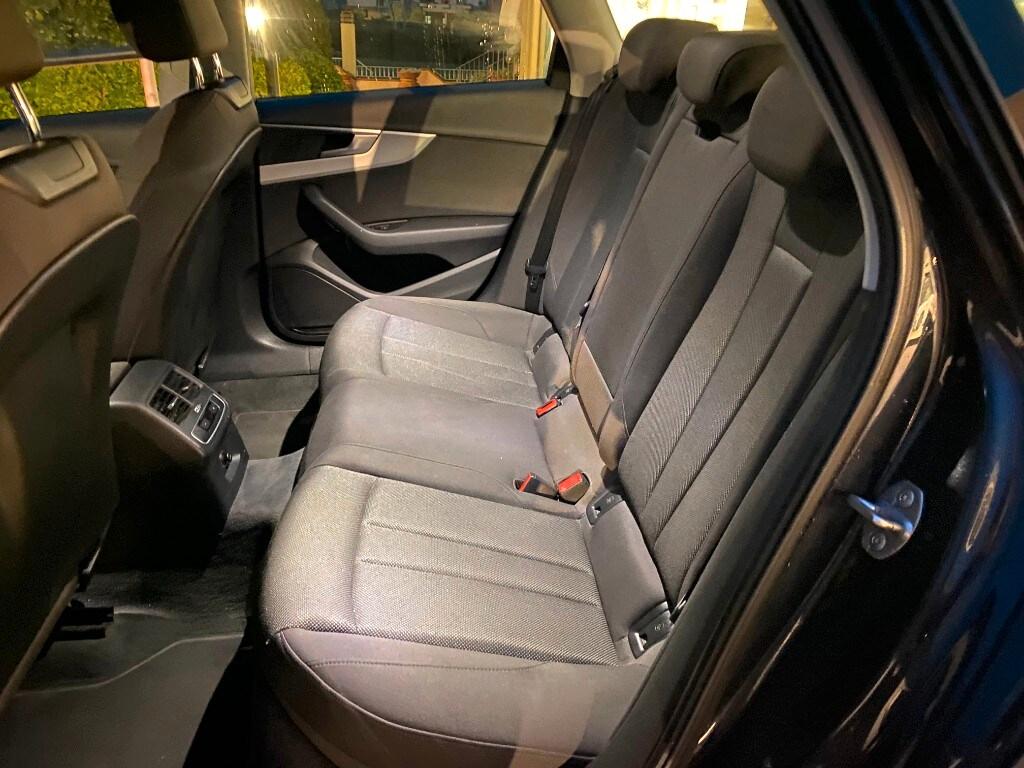 AUDI A4 5ª serie A4 Avant 2.0 TDI 150 CV S tro...