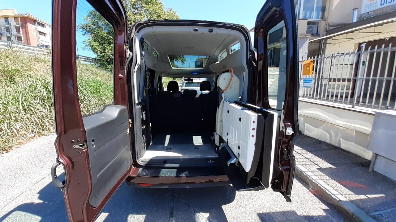 Doblo trasporto disabili benzina 51.262 KM!!