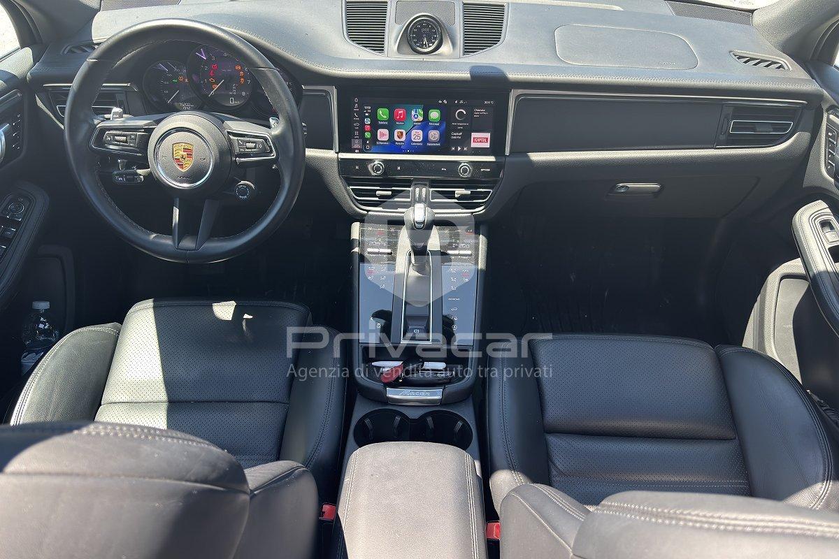 PORSCHE Macan 2.0