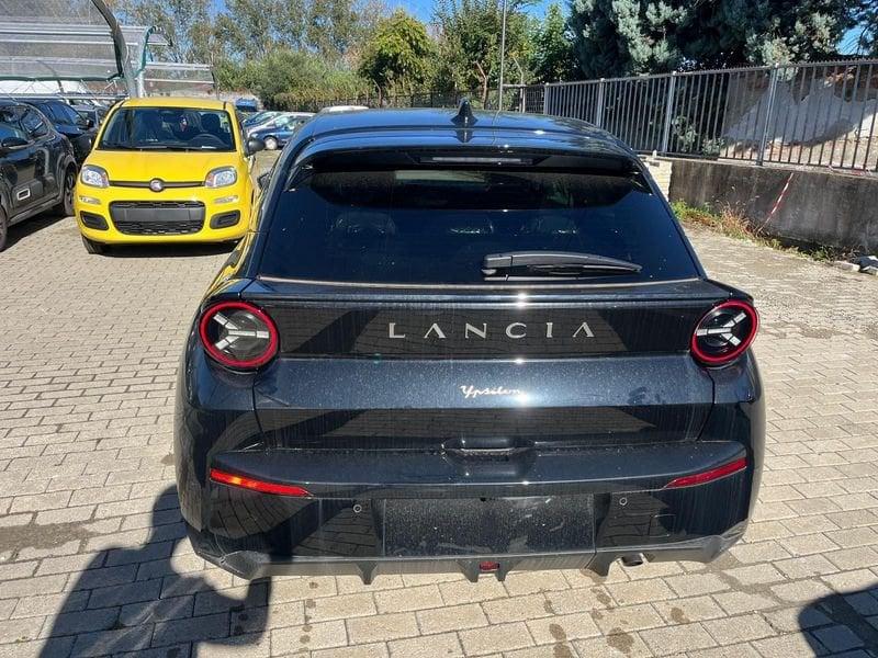 Lancia Ypsilon Ypsilon Hybrid e-DCT LX