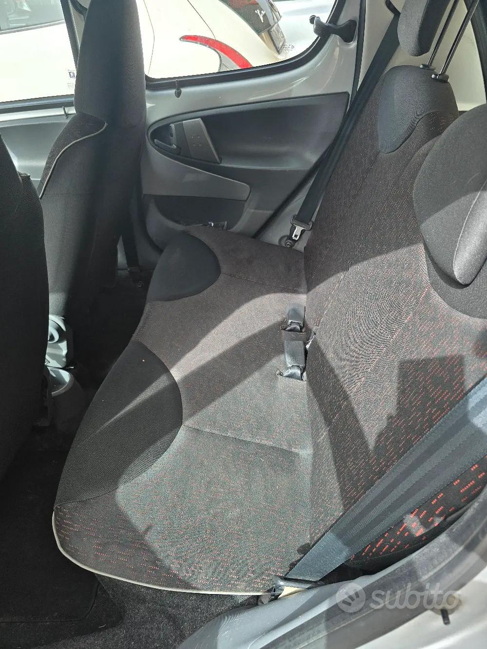 Peugeot 107 Sweet Years 2010 (cambio automatico)