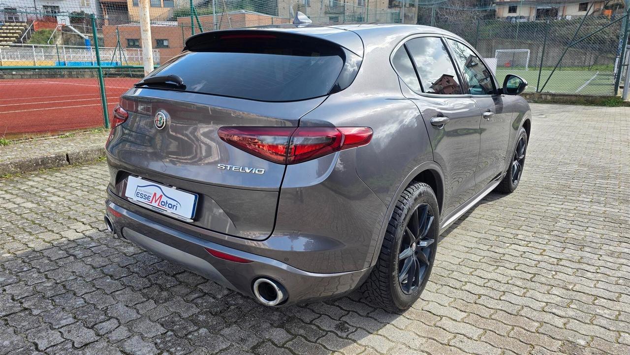 Alfa Romeo Stelvio 2.2 Turbodiesel 210 CV AT8 Q4 Executive