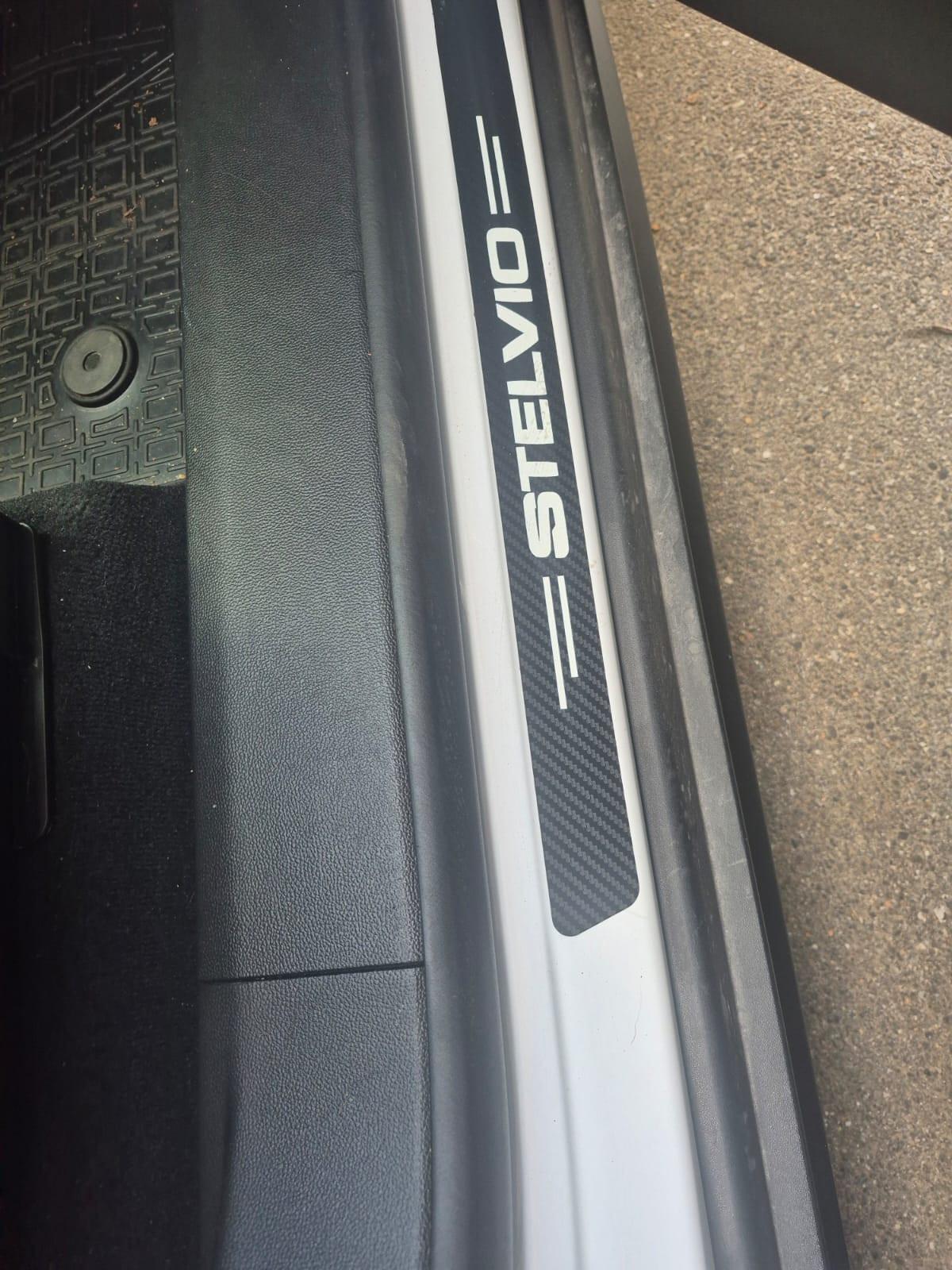 Alfa Romeo Stelvio 2.2 Turbodiesel 180 CV AT8 RWD Business