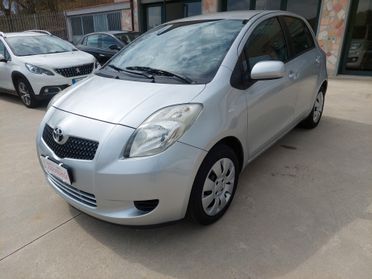 Toyota Yaris 1.0 benzina 5 porte Sol
