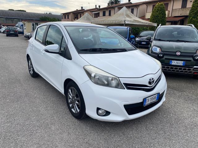 TOYOTA Yaris 1.4 D-4D 5 porte Active