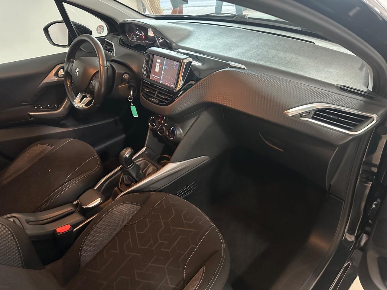 Peugeot 2008 BlueHDi 100 Allure