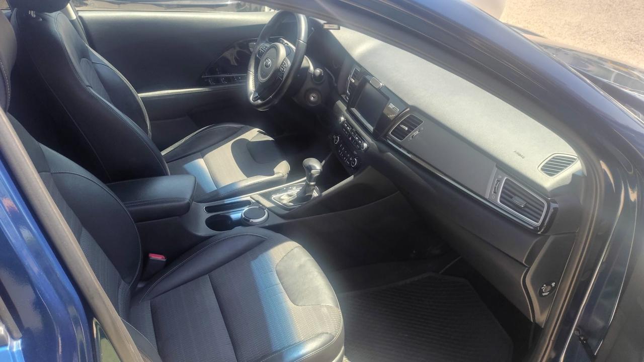 Kia Niro 1.6 GDi DCT HEV Urban