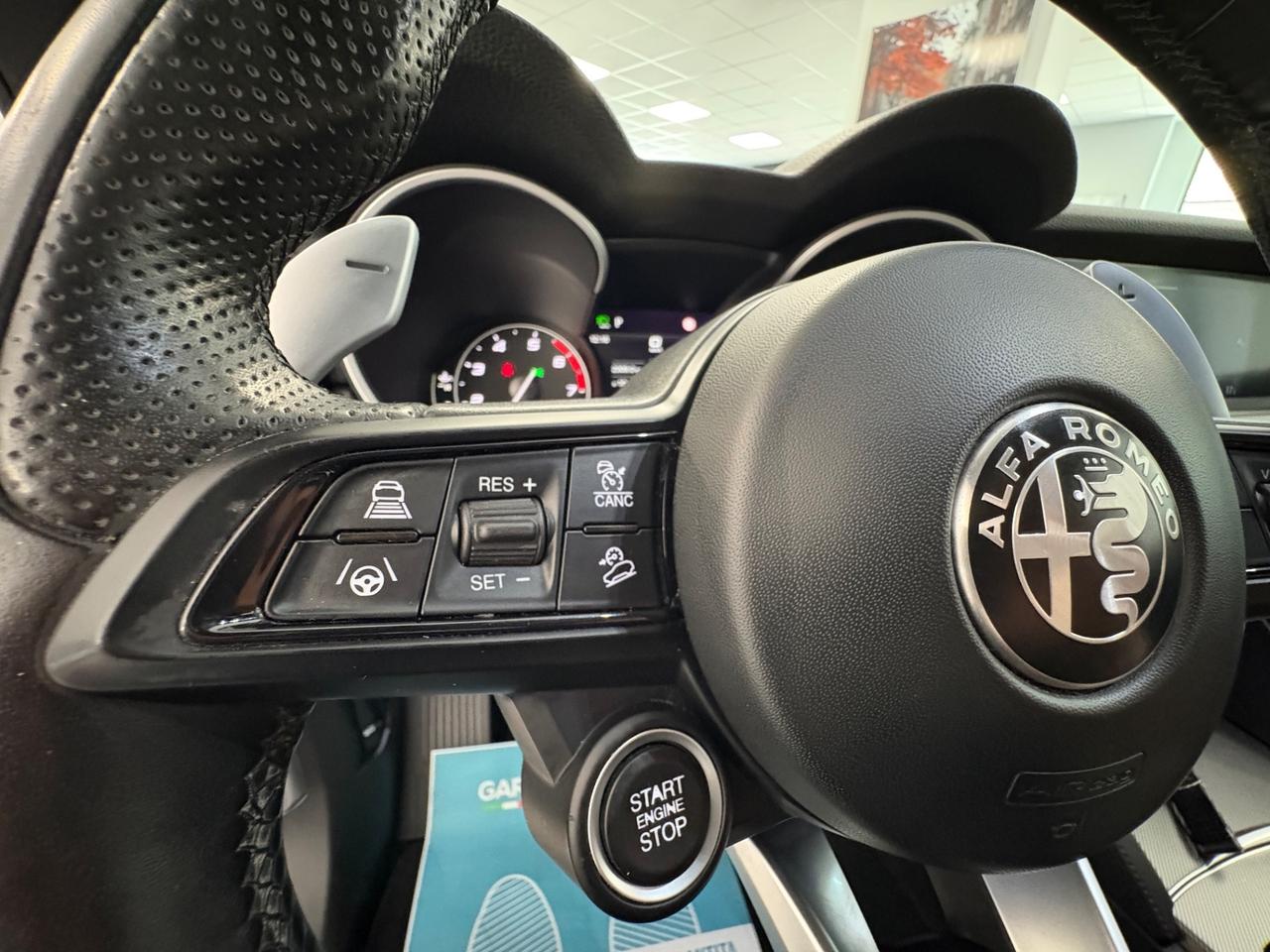 Stelvio 2.0 Turbo 280 Q4 Veloce 2022 km 104000