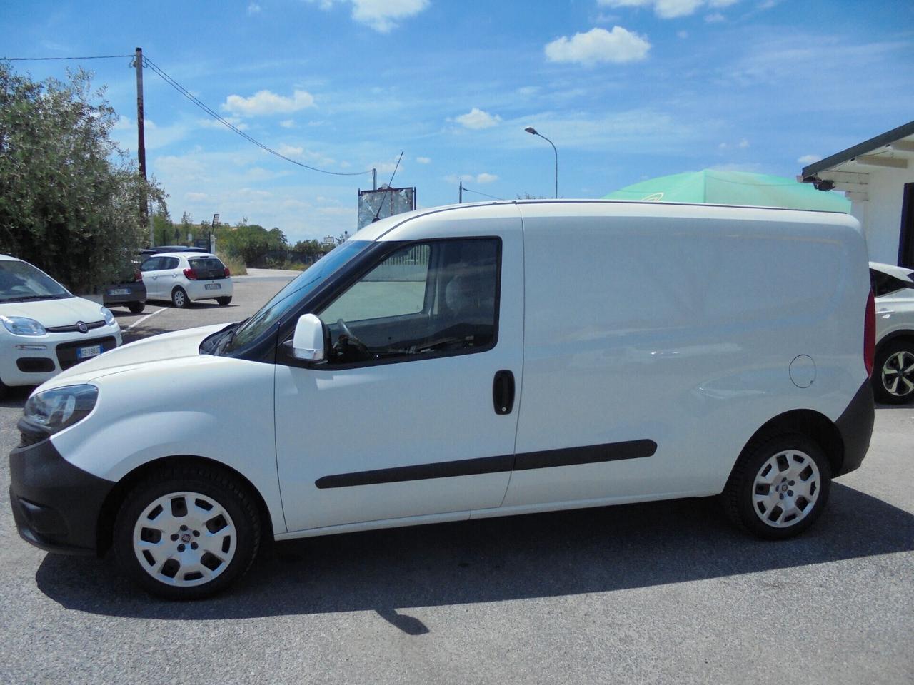 Fiat Doblò MAXI 1.4 T-Jet Natural Power PL-TN Cargo Maxi Lamierato SX
