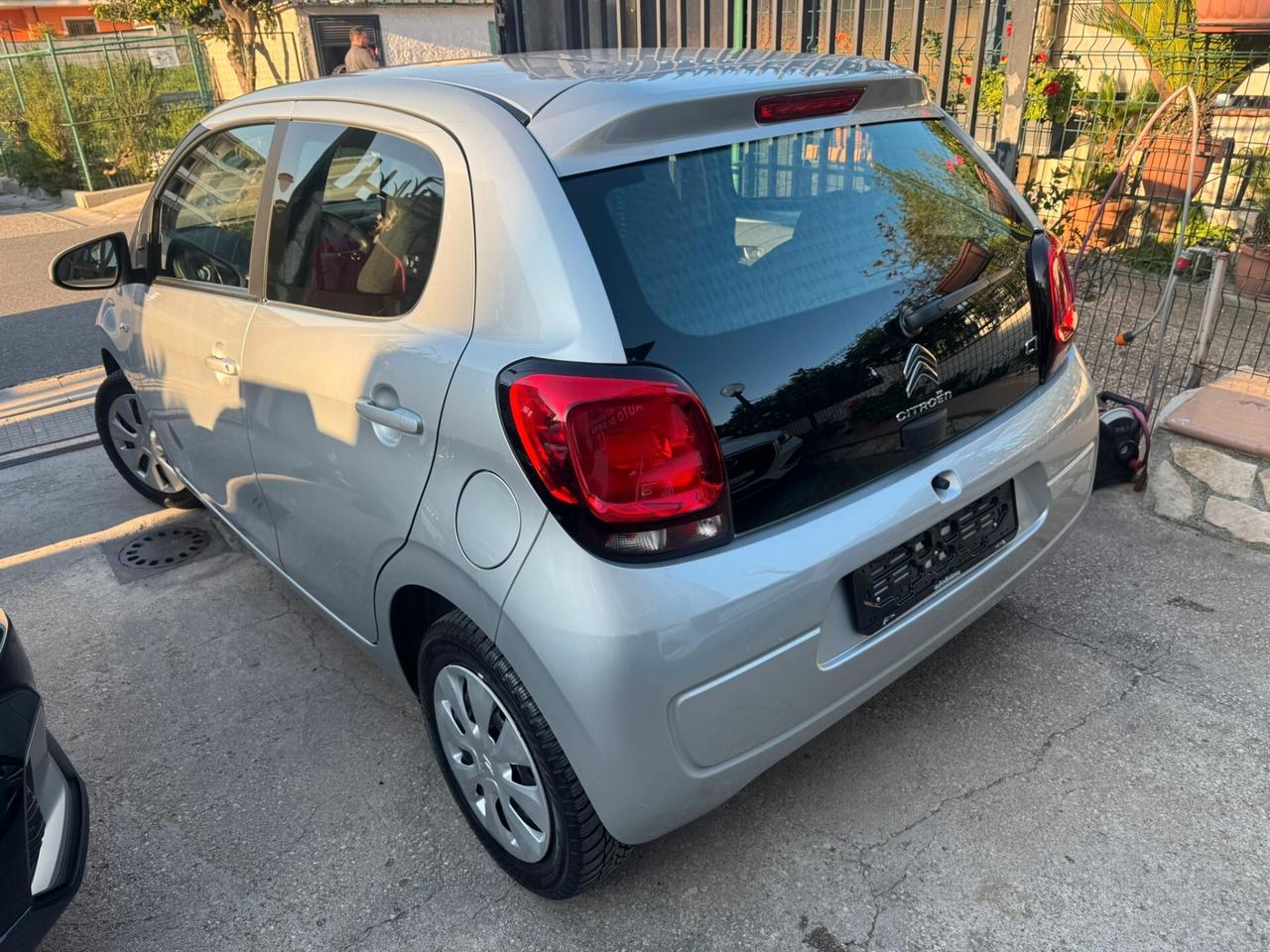 Citroen C1 VTi 72 ETG 5 porte Shine