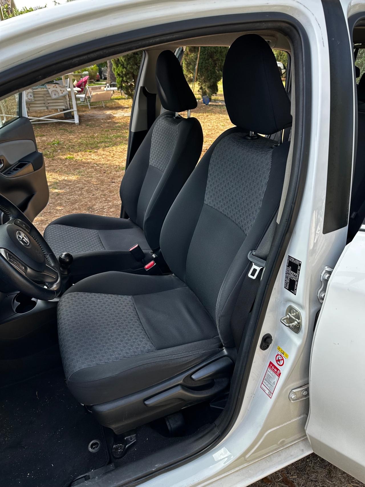 Toyota Yaris 1.0 5 porte Active UNICO PROPRIETARIO