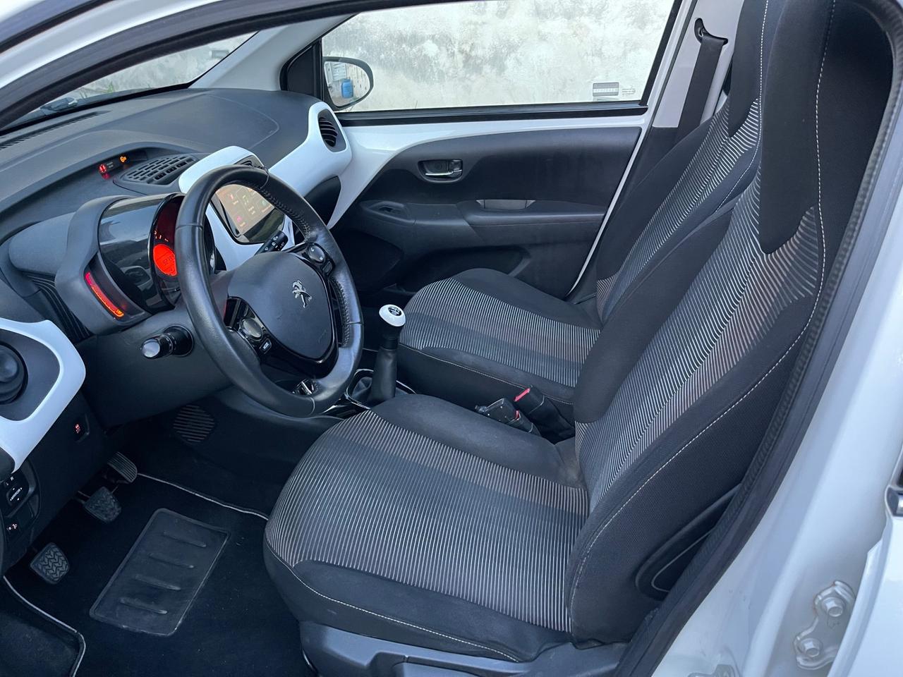 Peugeot 108 PureTech 82 5 porte Allure