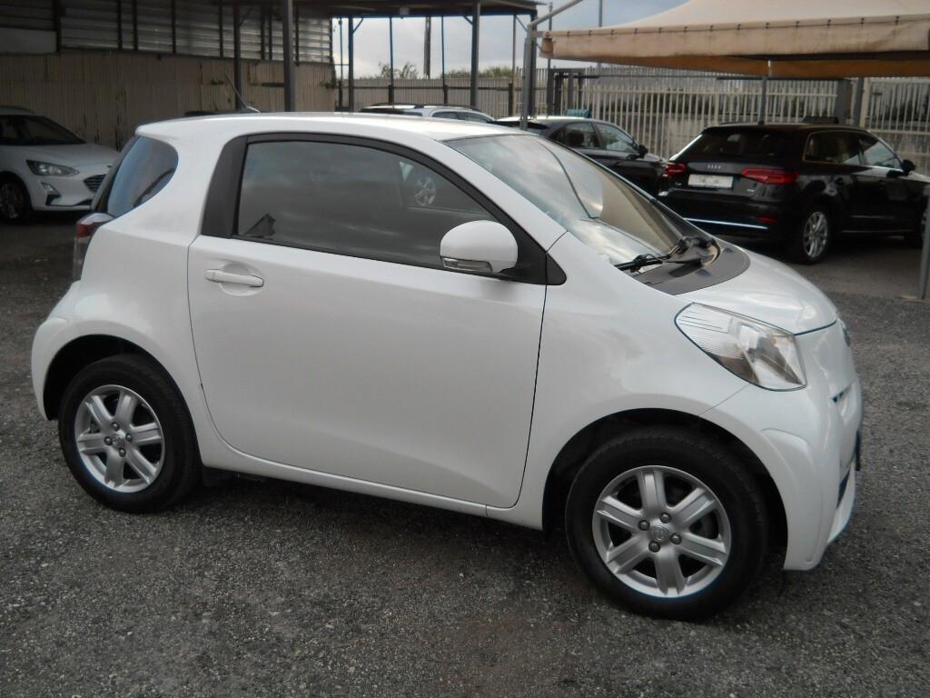 Toyota iQ TOYOTA IQ 1.4 DIESEL 66 KW 90 CV 6 MARCE OK NEO PATENTATI