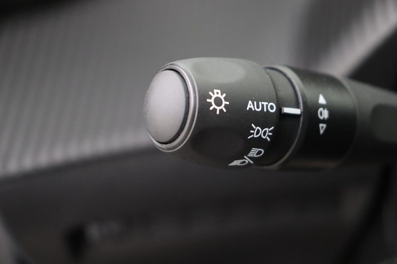 Peugeot 2008 Allure 1.2 Km0 * NAVIGAT. BLUETOOTH *