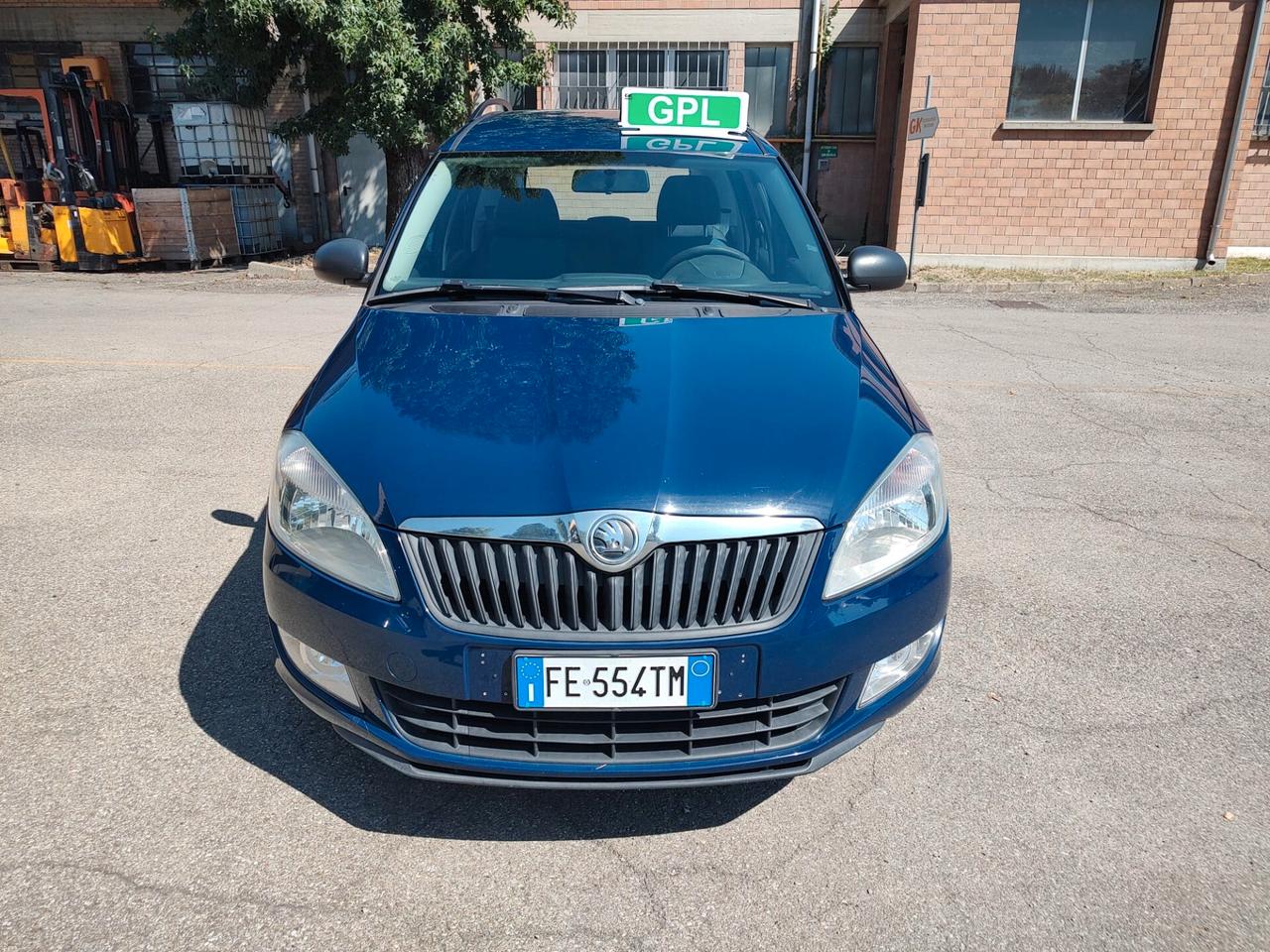 Skoda Roomster 1.2 12V 70CV Easy SENSORI RETRO, GARANZIA L.12 MESI, OK NEOPATENTATI