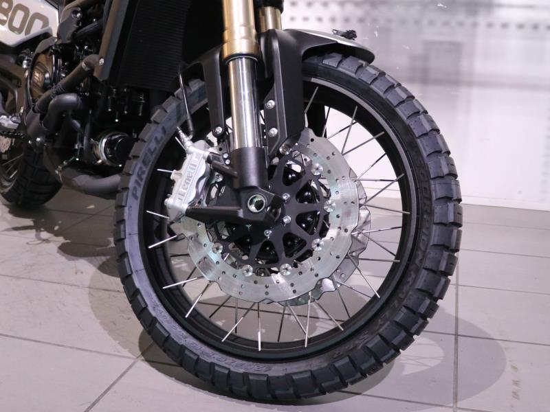 Benelli Leoncino Trail 800