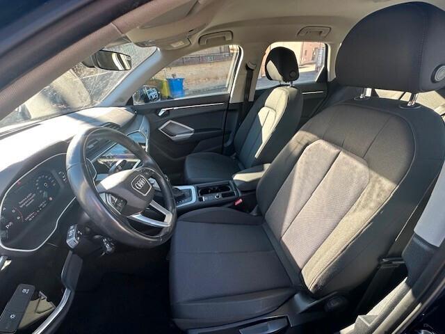 Audi Q3 35 TDI S tronic Business