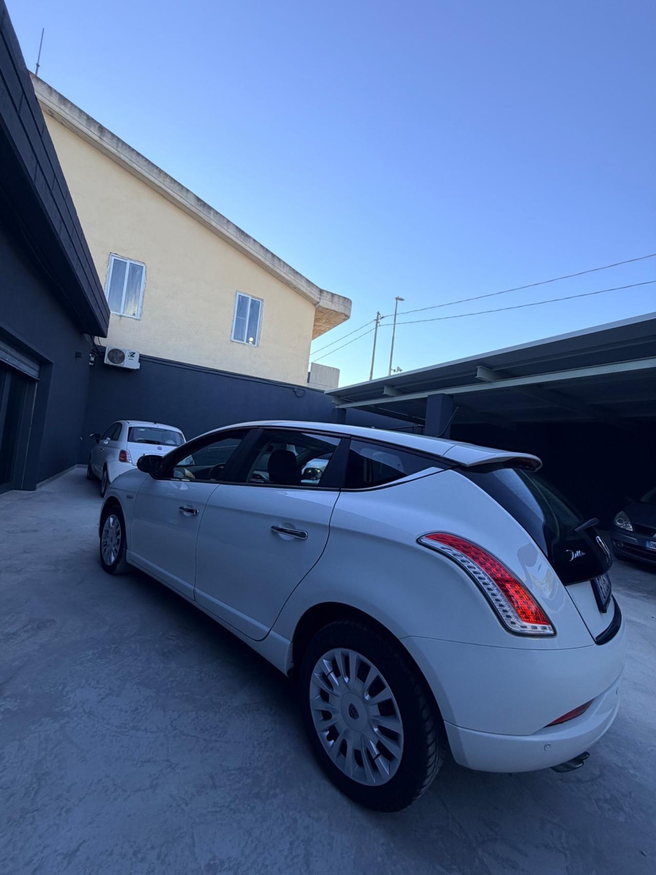 Lancia Delta 1.6 MJT DPF 105 CV ORO