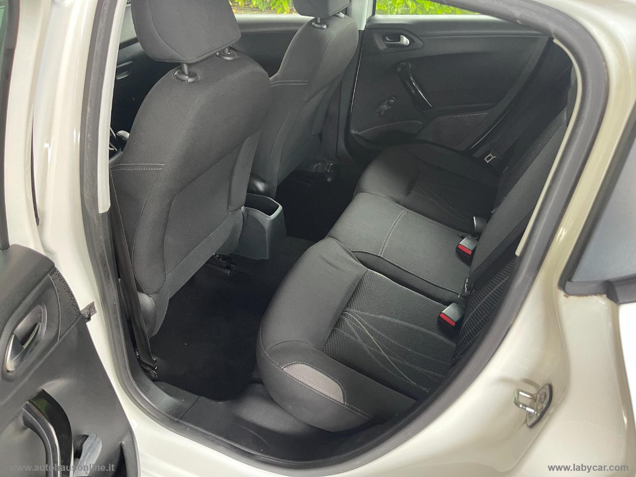 PEUGEOT 208 1.2 VTi 82 CV 5p. Access