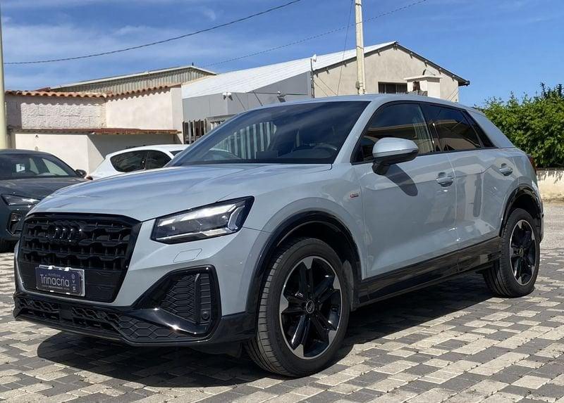 Audi Q2 S Line interno ed esterno 2.0 TDI 150CV S-Tronic 35